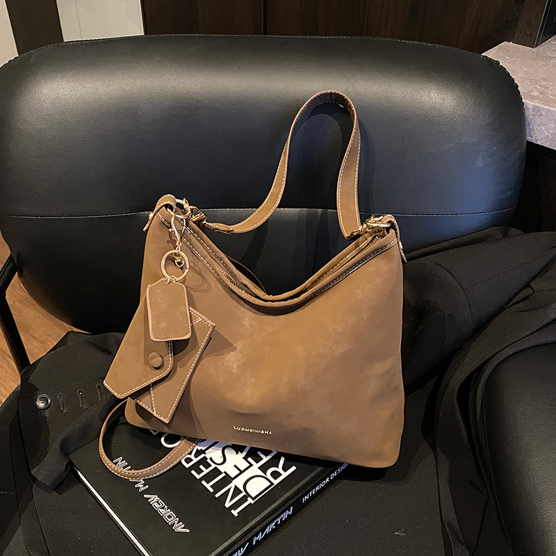 Nagy kapacitású bucket bag nőknek, PU bőr / szövet, városi egyszerű stílus, cipzáras zárás, poliészter bélés, belső cipzáros zseb