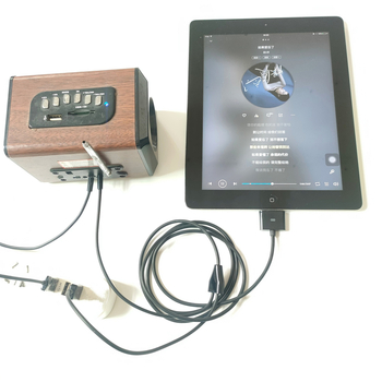 Kabel 30-pin na 3,5 mm + USB za iPhone 4S/iPod — prijenos zvuka, prijenos podataka i napajanje, TPE bakrena žica, Y podjeljivač 1→2