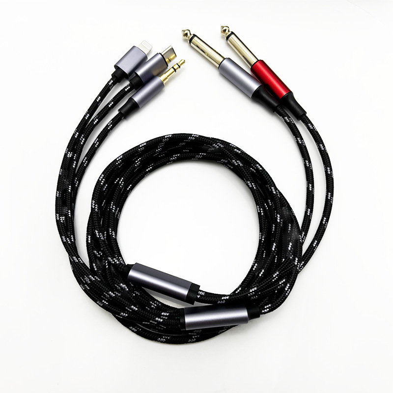 Multifunkcionalni audio kabel 2→3 s muškim konektorima 6,35 mm, USB-C, 3,5 mm i Lightning
