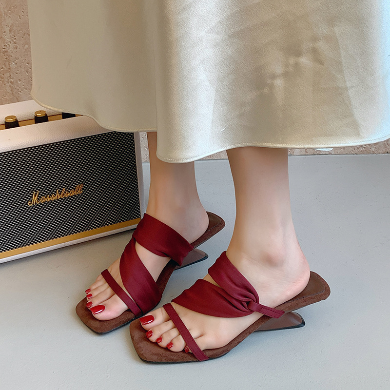 Дамски сандали с френски стил на висок ток, квадратен нос, отворен пръст, 6–8 cm тънък ток, обвиващи презрамки