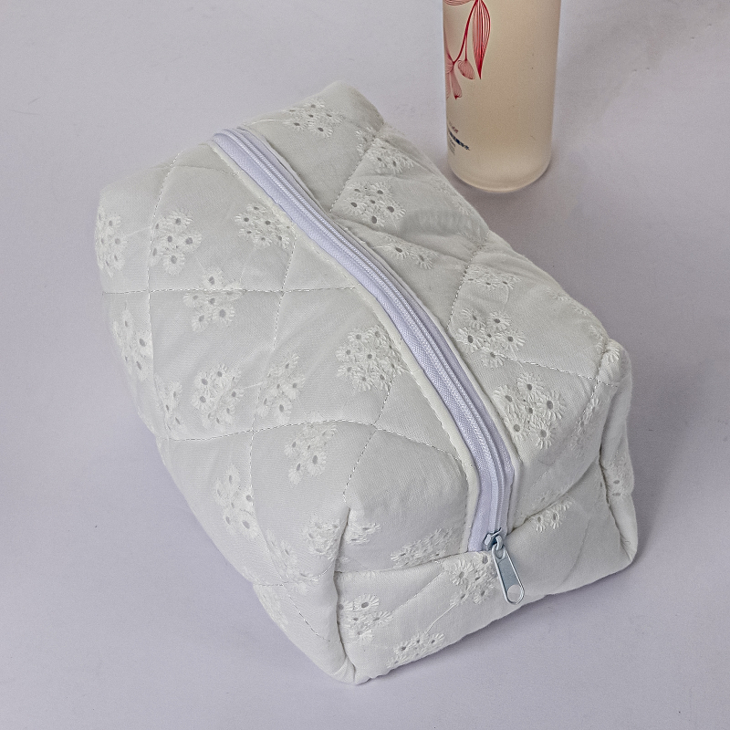 Prešivana kozmetička torbica s čipkom i mašnicom – cvjetni uzorak, pamuk i lan, poliester podstava, prenosni organizator za ruž za usne i kozmetiku, LUOPAI