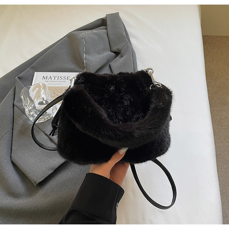 Geantă bucket din plush pentru femei, închidere cu șnur, căptușală din poliester, buzunar interior cu fermoar