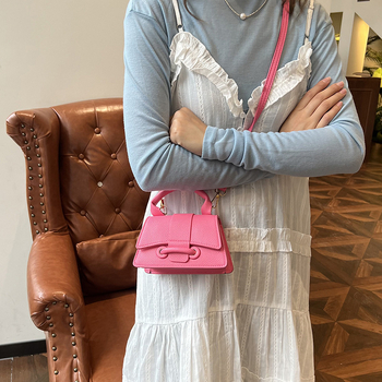 Ženska crossbody torbica, urbana jednostavnost, PU koža, horizontalno kvadratni oblik, zatvarač s poklopcem, unutarnja ID džep