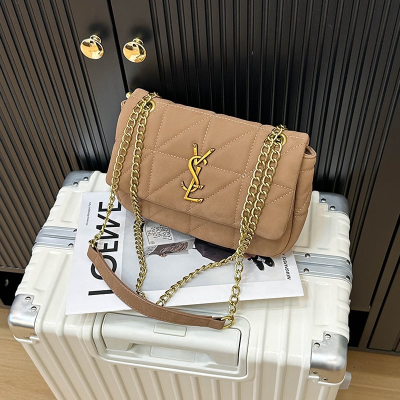 PU bőrhatású kis négyzet alakú táska, vízszintes formával, mágneszár, belső cipzáras zseb és telefontok