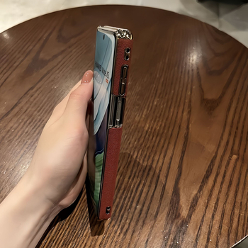 Kućište Huawei Mate X6 – nova dvostruka zaštita osi, X5 kolekcionarsko izdanje, zaštita objektiva, otpornost na padove