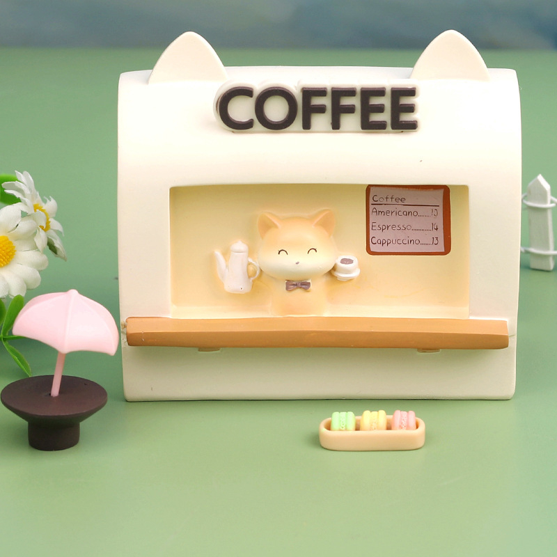 Банка за монети от смола – фигура „Господин Лис“ в кафенето на къщата, стил карикатура, IP‑авторизирано (IP име: Mr. Fox's Coffee Cottage AB) от Xiaozhu Meijia