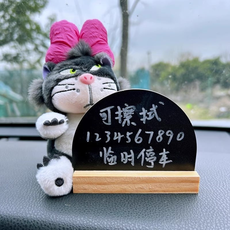 Autó dekoráció plüssfigura – Cartoon Lucifer macska, Modell 4848, Márka 5641, Fa anyag, Testreszabás nélkül