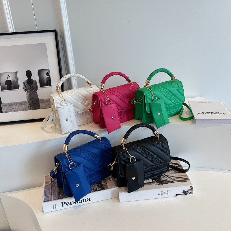 Geantă pătrată orizontală din PU, stil Street Trend, cu capac, buzunar interior pentru telefon și căptușeală din piele sintetică