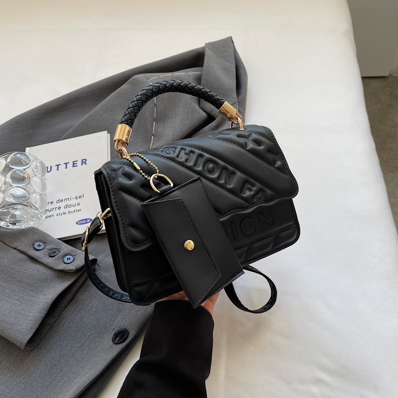 Geantă pătrată orizontală din PU, stil Street Trend, cu capac, buzunar interior pentru telefon și căptușeală din piele sintetică