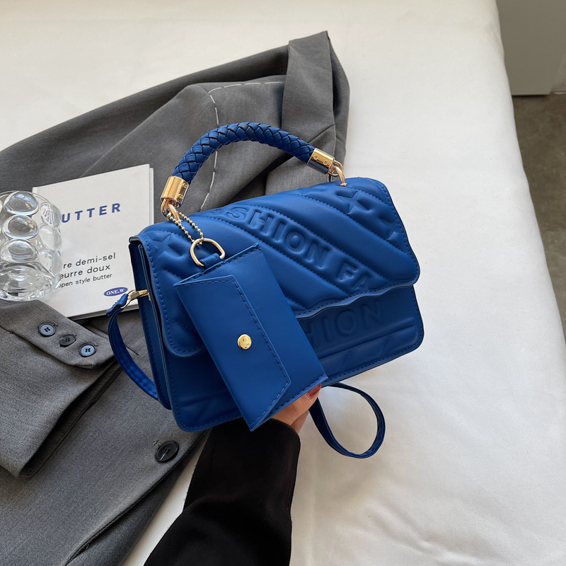 Geantă pătrată orizontală din PU, stil Street Trend, cu capac, buzunar interior pentru telefon și căptușeală din piele sintetică