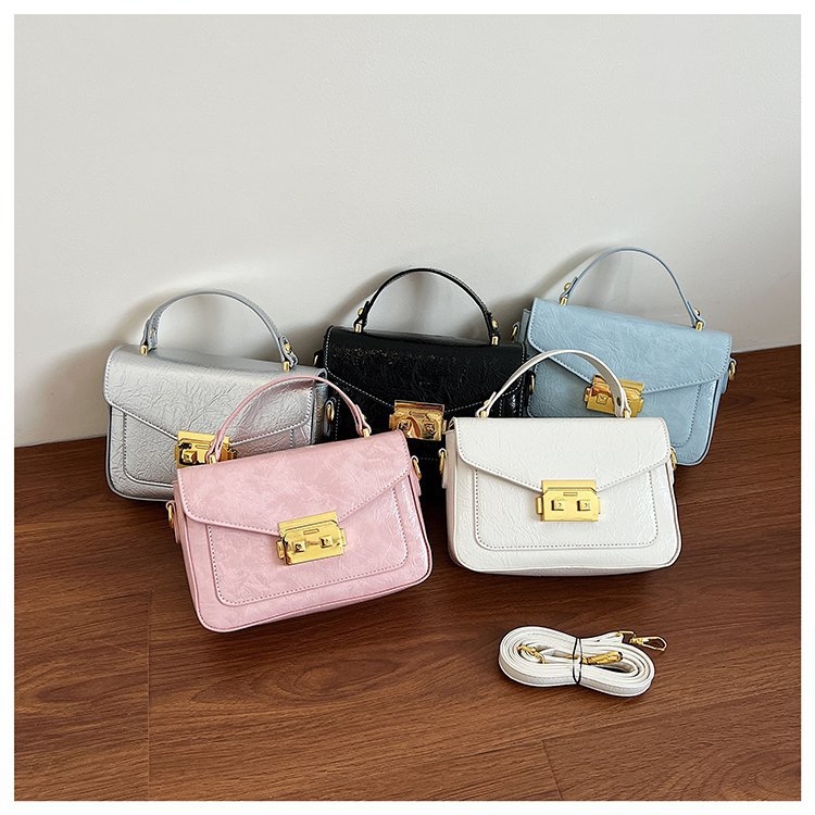 Naistele PU crossbody kott, horisontaalne ruudukujuline kuju, kattega sulgemine, polüestri vooder, üks õlarihm