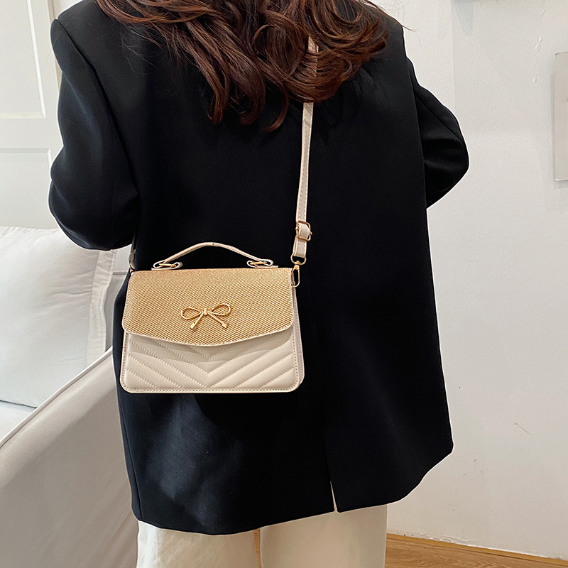 Crossbody táska — utcai stílus, PU anyag, vízszintes négyszögletes forma, mágneses zár, dokumentumtároló rekesz