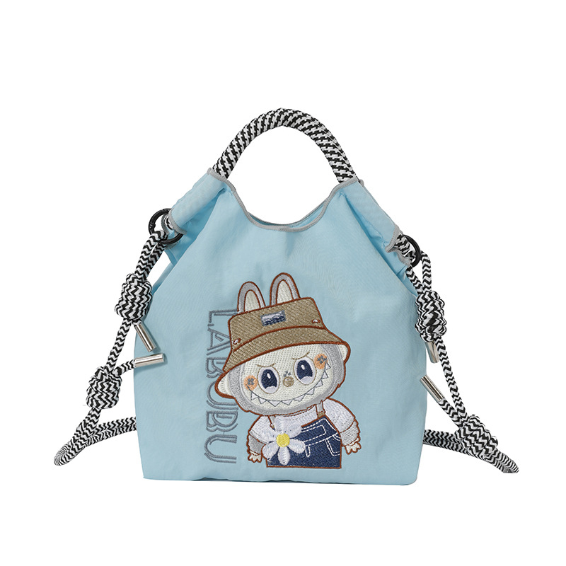Geantă Ballchain cu broderie Labubu, crossbody cu deschidere în partea superioară, nylon, formă pătrată verticală, buzunar pentru telefon și documente, curea unică