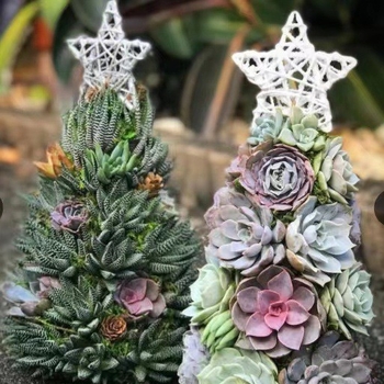 Διακοσμητικό γραφείου με χριστουγεννιάτικο δέντρο από ρητίνη, cartoon στυλ για μικροτοπίο