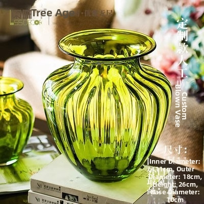 Rokām darināta krāsaina reljefskaista stikla vāze – Eiropas stila modernā dzīvojamā istaba un ēdamistabas dekors. Materiāls: Stikls; Dāvana: Nē; IP atļauja: Nav