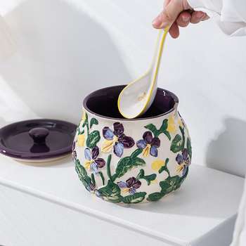 Reljefiska keramikas burka taukiem ar vāciņu, virtuvei čili eļļai