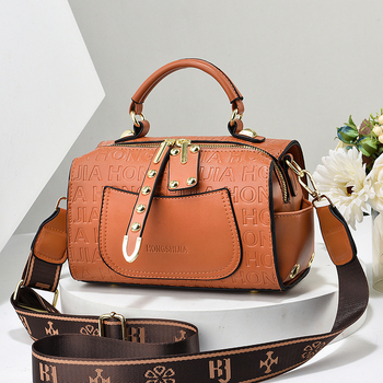 Crossbody torbica od PU – urbana jednostavnost, vodoravna kvadratna forma, zatvarač, unutarnji džep za telefon i osobnu iskaznicu