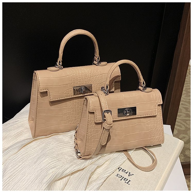 Geantă crossbody Onana din PU — stil street fashion, formă pătrată verticală, închidere cu lacăt