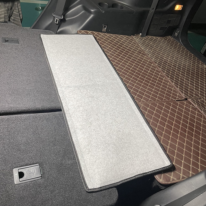 Aizmugurējā sēdekļa spilvens septiņvietīgai automašīnai ar plaisu atbalsta plāksni starp rindām, salocāms kempingam un ceļojumu guļai, universāla saderība, automātiska piepumpēšana, nodilumizturīgs.