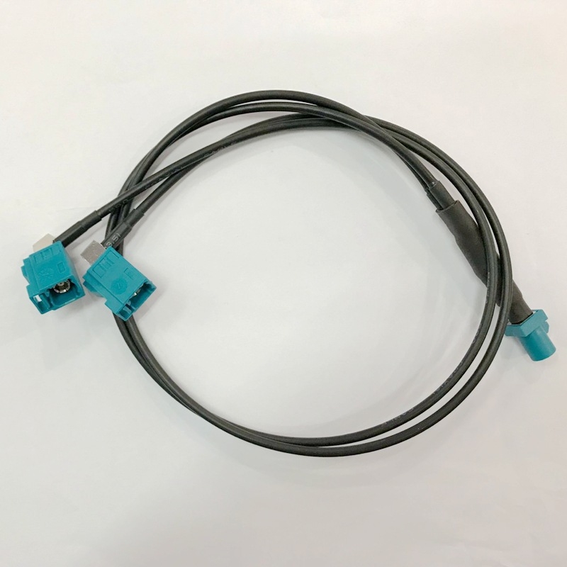 Fakra Z RG174 cablu adaptor extindere pentru radiourile GPS auto și maritime; conectori curbi/ drepți, masculin/feminin; material izolator: cupru pur placat cu nichel și aur; aplicații: comunicații