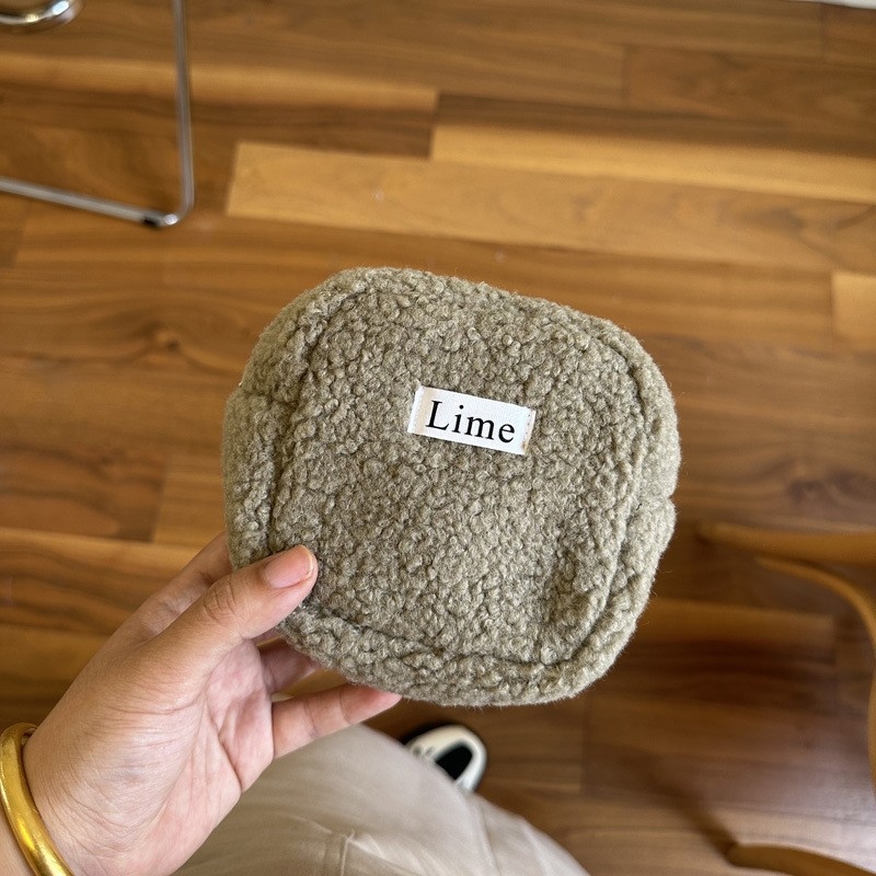 Meigikott linnalise minimalismiga, polüester väliskate ja polüester vooder, 2024 kevad