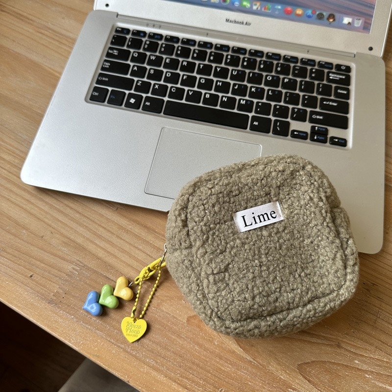 Meigikott linnalise minimalismiga, polüester väliskate ja polüester vooder, 2024 kevad