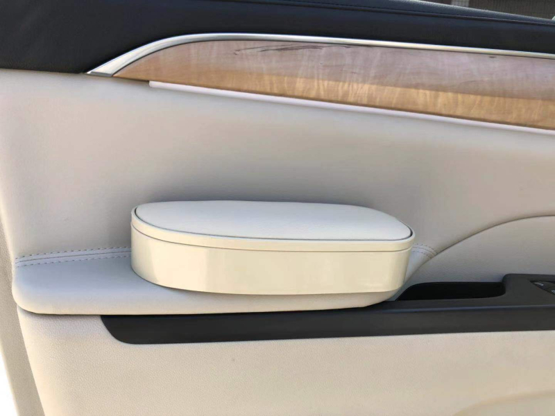 Automašīnas roku balsts vadītājam ar augstuma palielinošu spilvenu (Plastmasa, 0.5 kg, universāla saderība)