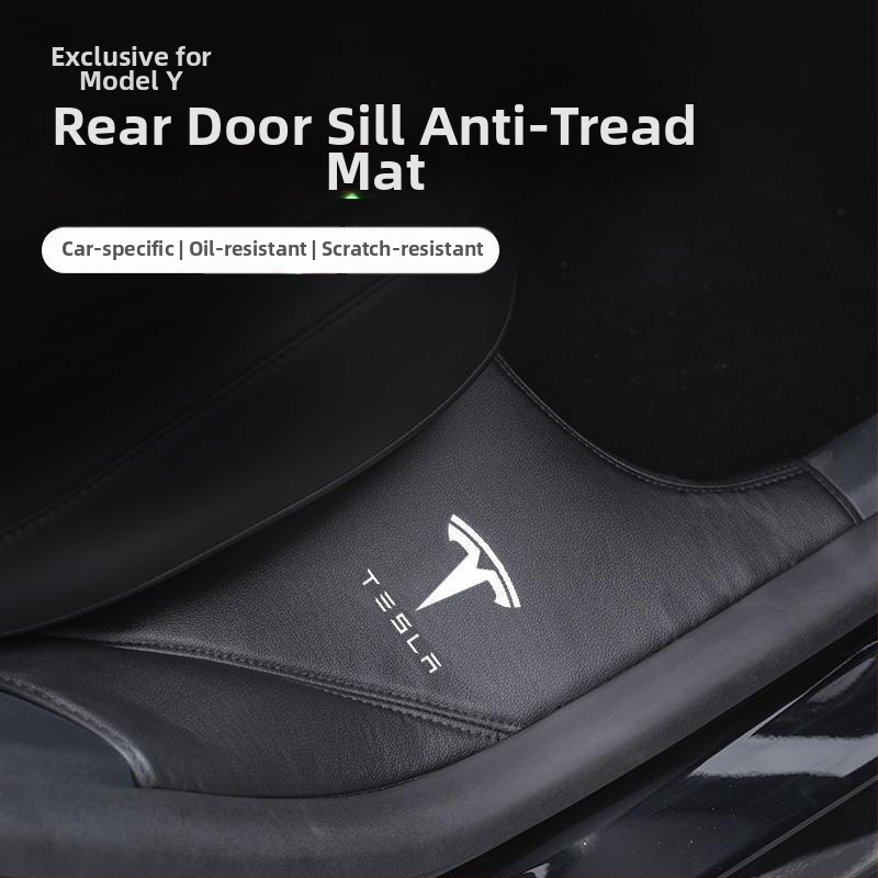 Anti-Kick kilpelė Tesla Model Y galinio durų slenksčio apsaugai – įmontuota apsauginė kilimėlis
