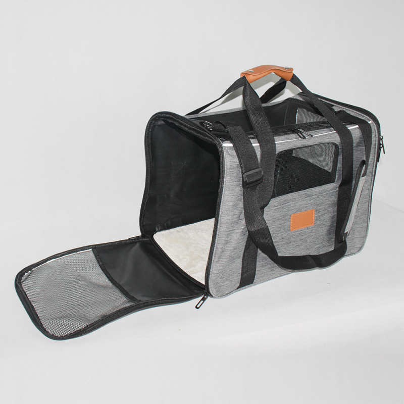 Állat szállítására szolgáló crossbody táska - légáteresztő, összecsukható, hordozható macskatáskaként autóval utazáshoz; anyag 300D; származás Guangdong; márka Shenzhen Chuanghui Luggage
