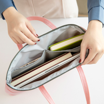 Ručna torbica A8280 – korejski stil, poliester, zatvarač, unutarnji džepovi za telefon, ID karticu i prijenosnik, pogodna za notebooke, tablete i iPad