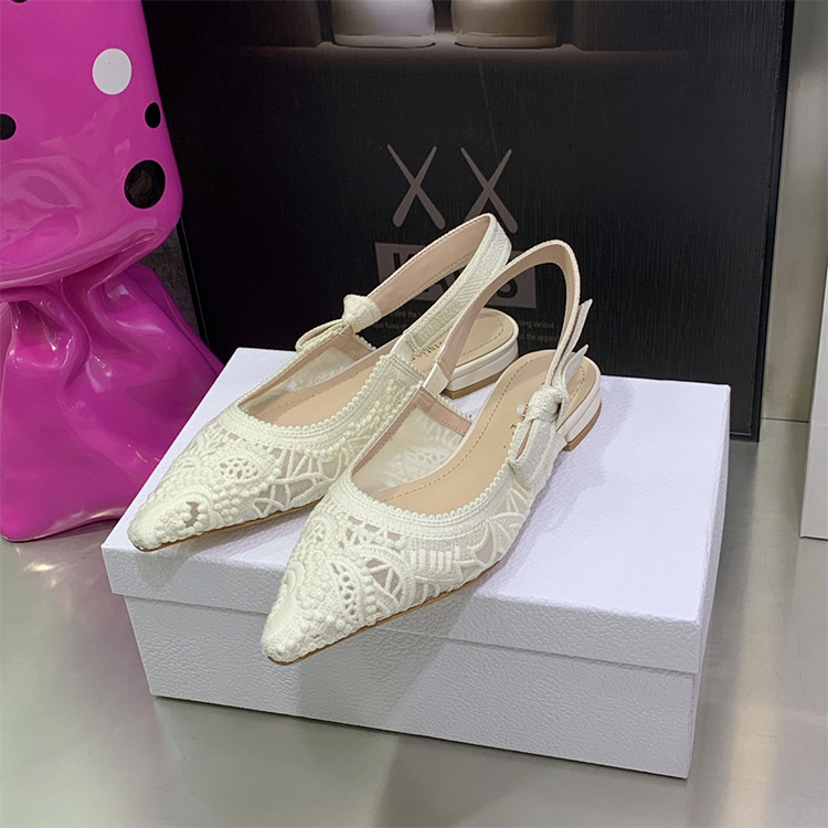 Сандали с презрамки за жени, заострен нос, горна част от телешка кожа, нисък клиновиден ток, подплата от супер влакна