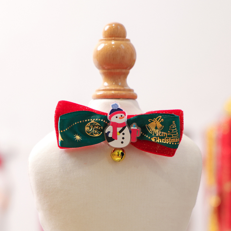 Colier cu fundă pentru animale de companie — model Cartoon Crăciun, poliester, pentru câini și pisici, potrivit pentru toate anotimpurile, stil lejer