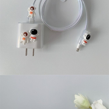 Zaštitni poklopac za punjački priključak s likom crtani astronaut, kompatibilan s Apple brzim punjenjem do 20W, zaštita od lomljenja kabla