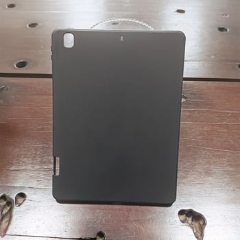 TPU zaštitna futrola za iPad Pro 11 (2024) s desnim otvorom za olovku i unutarnjim uzorkom saća