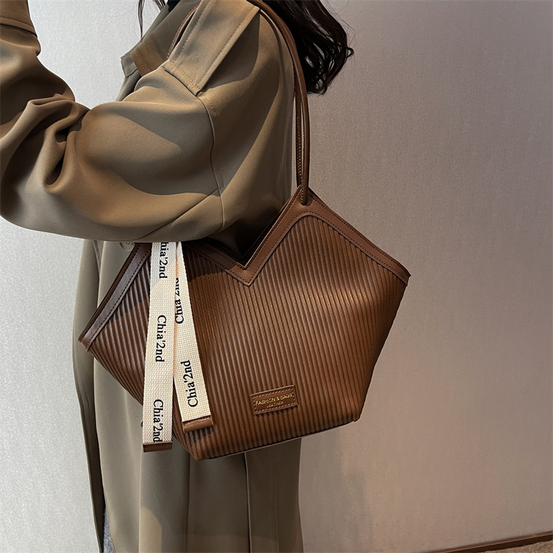 Чанта Tote за жени, голям капацитет, PU материал, модерен градски стил, с цип, Пролет 2024