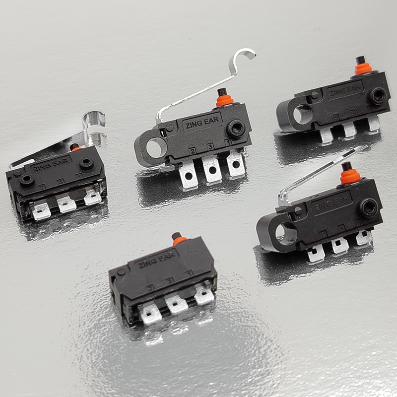 Zingear водоустойчиво микро превключвател за автомобилен багажник с централно заключване (500 000 цикъла; UL, CQC, ENEC сертифицирани; 36V и по-малко)