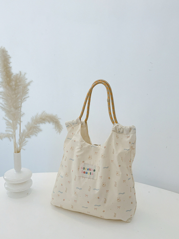 Do&thin tote táska, városi minimalist stílus, vászon anyag, függőleges négyszög alak, poliészter bélés