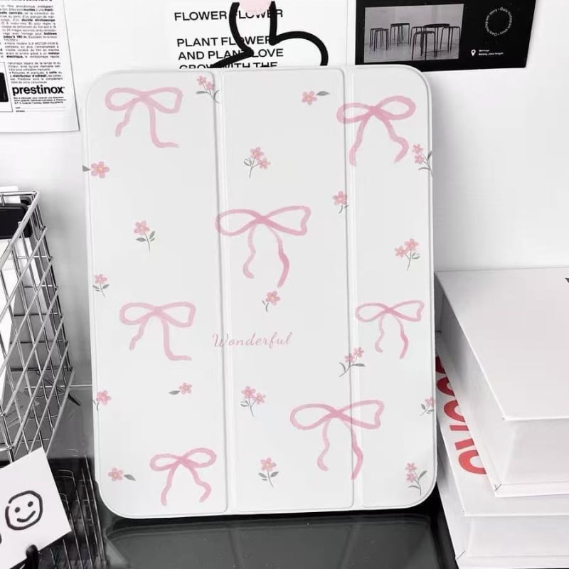 Permatomas dirbtinės odos dėklas iPad Air 4/5 su Y formos užlenkimu ir kaspinėliu (Medžiaga: dirbtinė oda; Gamyba: karštas presavimas; Suderinamumas: iPad Air 4/5)