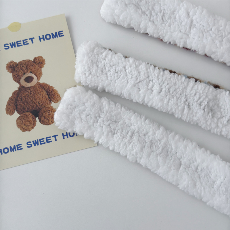 Set eșarfă și pălărie pentru animale de companie – iarnă, stil scandinav, dungă, lână/felt, țesătură grea plată, finisaj satin