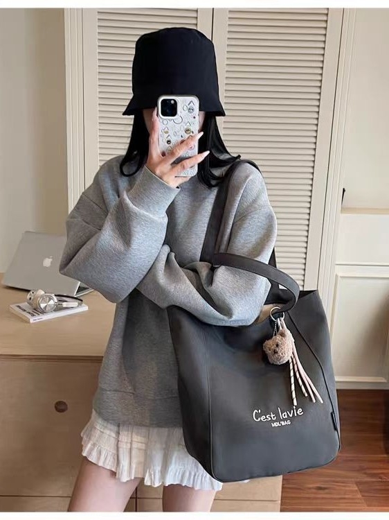 Vászon Tote táska utazásokhoz - szabadidős stílus, függőleges négyzet alakú forma, cipzáras záródás, belső nylon bélés