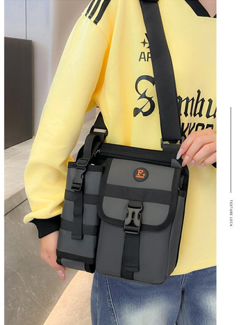 Geantă crossbody pentru bărbați din material Oxford, respirabilă și foarte ușoară, căptușeală poliester, marcă 8144