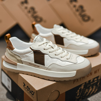 Férfi mindennapi loaferek bőr felsőréteggel, repesztett bőrfelület, kerek orrú, fűzős zárás, gumírozott talp, belső pigskin bőrrel