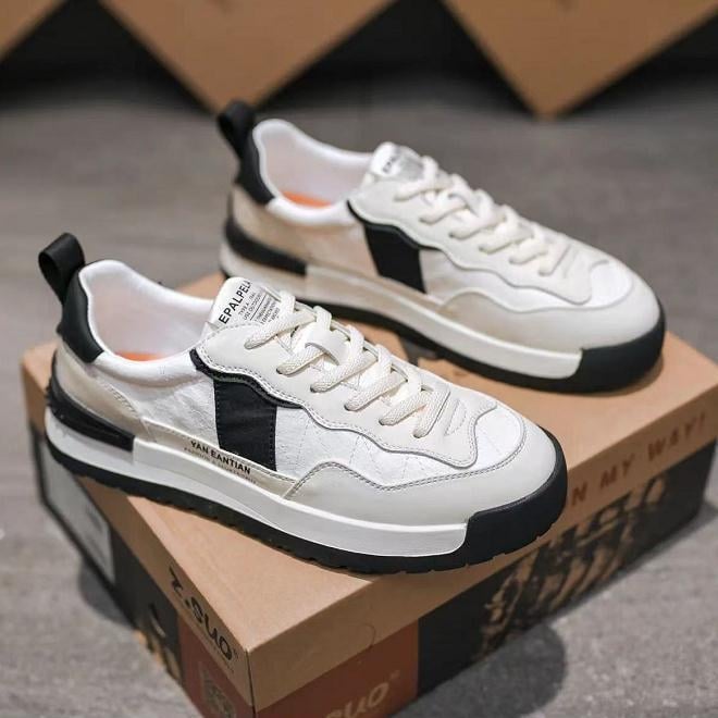 Férfi mindennapi loaferek bőr felsőréteggel, repesztett bőrfelület, kerek orrú, fűzős zárás, gumírozott talp, belső pigskin bőrrel