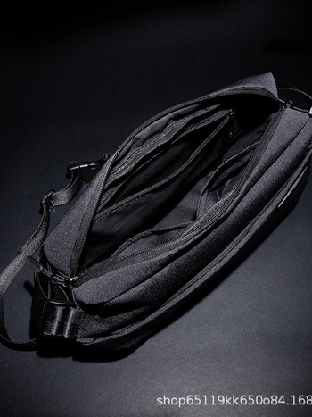 Muška crossbody torba – gradski jednostavan stil, platno (vodootporna i otporna na habanje; podstava od sintetičke kože; proljeće 2024)