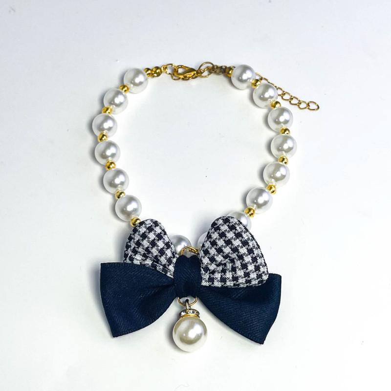 Colier pentru animale de companie cu funda perlată, pentru pisici și câini, model monocrom, material plastic, stil prințesă