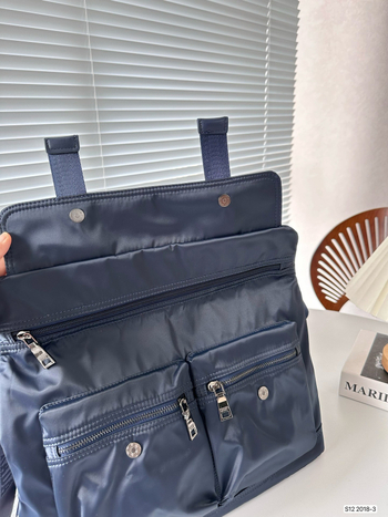 Férfi crossbody táska – utcai stílus, nylon, bővíthető kapacitás, 10 hüvelykes laptop rekesz, poliészter bélés