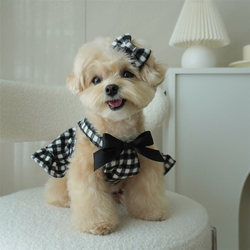 Rochie pentru câini cu carouri și funda, colecție toamnă-iarnă, din amestec de bumbac, stil drăguț, model PET-DMGD407C