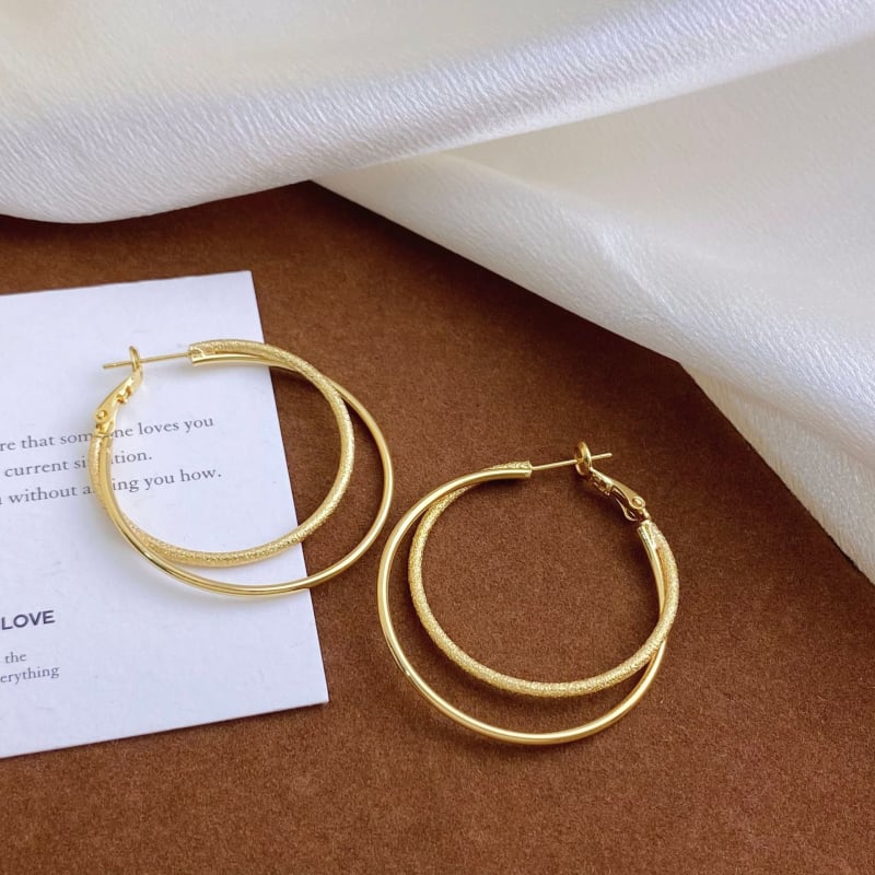 Κρίκοι σκουλαρίκια με σταυρό, διπλού επιπέδου σχεδίαση, χαλκός με επίχρυσο, μάρκα Yinian, ηλεκτροπλατίωση, Χειμώνας 2025