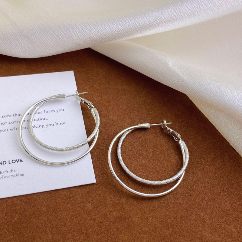 Κρίκοι σκουλαρίκια με σταυρό, διπλού επιπέδου σχεδίαση, χαλκός με επίχρυσο, μάρκα Yinian, ηλεκτροπλατίωση, Χειμώνας 2025