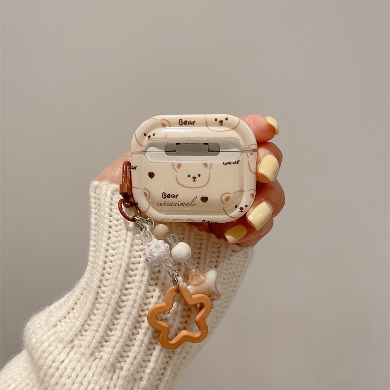 Husă AirPods – Ursuleț 3D, Stil Cartoon, Material TPU, Construcție cu Adeziv, Compatibil cu Apple AirPods